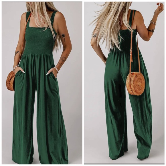 ☀️Last 1 Emory Smocked Bodice Jumpsuit w/Pockets Hunter Green Yoga Bitch NWT - Picture 3 of 13